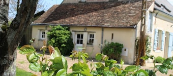 Peaceful Gîte for 6 near La Flèche Zoo with Garden, BBQ, and WiFi