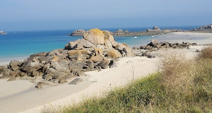 Just a stone's throw from the beach. House completely renovated in 2020, sleeps 6-8.