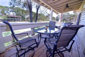 Outdoor dining - Seascape Resort Villa - Our Happy Place (Miramar Beach)