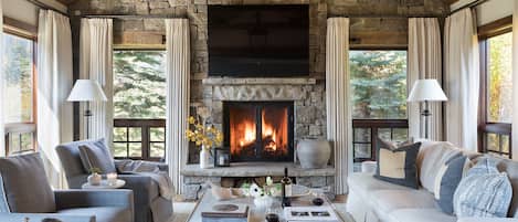 Flat-screen TV, fireplace