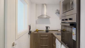 Réfrigérateur, micro-ondes, four, lave-vaisselle