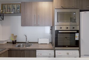 Fridge, microwave, oven, dishwasher - Pompidou 20 - 2 Rooms (Málaga)