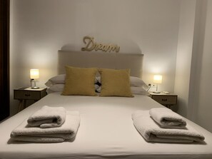 1 Schlafzimmer, Bügeleisen/Bügelbrett, kostenloses WLAN, Bettwäsche