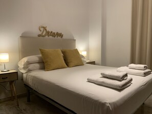 1 bedroom, iron/ironing board, free WiFi, bed sheets - Victoria Suite Apartment (Málaga)