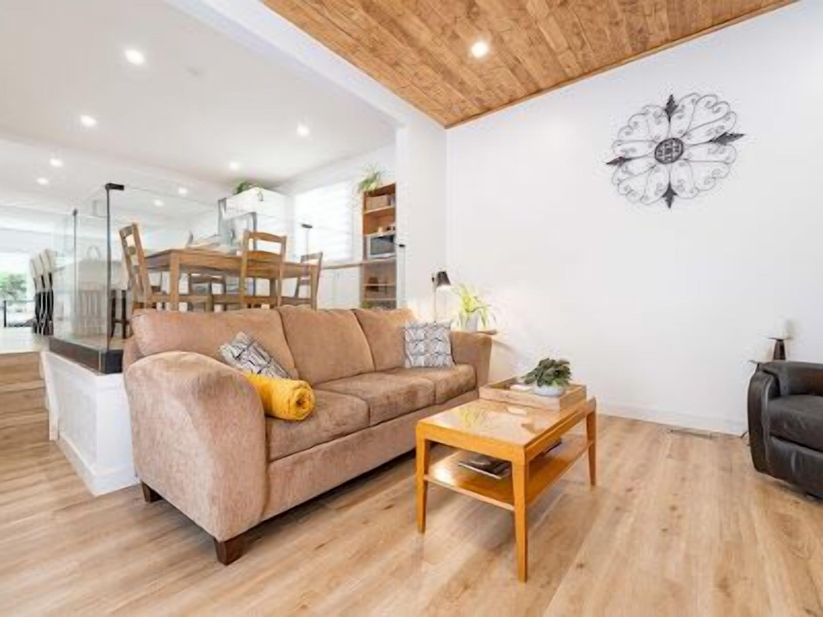 St.Albert luxury Family Home🪴4 bedrooms*3 bathrooms*Close to Enjoy Centre*