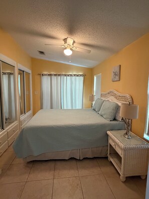 2 bedrooms, iron/ironing board, WiFi, bed sheets - Island Therapy (Cudjoe Key)