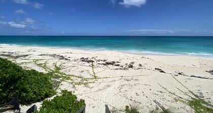 Love the beach? Then Peace of Cake will be your perfect vacation spot!