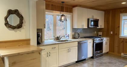 New - Closest House to Hermitage Clubhouse - 5 min walk to Hermitage Inn