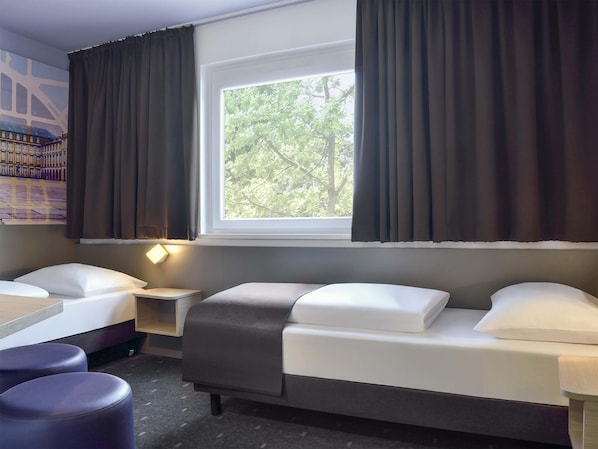 Free WiFi, bed sheets