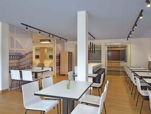 Dining - B&B Hotel Mannheim-Neuostheim (Mannheim)