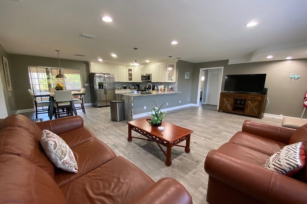 A Charming Beach House - 3 Months Rate Discounts 