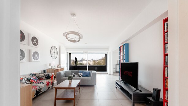 Apartamento | Área de estar | Smart TV 42 polegadas com canais digitais, TV