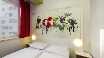 Double Room | Desk, soundproofing, WiFi (free), bed sheets