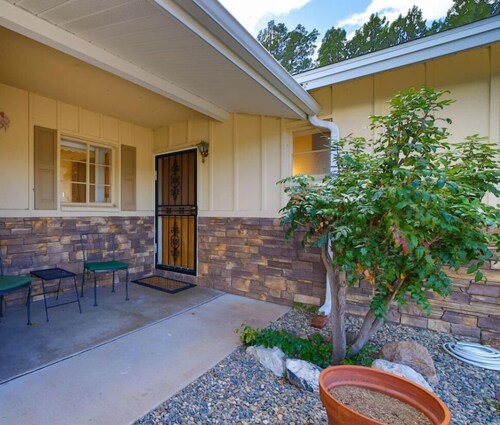 Stay and Play! *Golfers Retreat *Budget Friendly