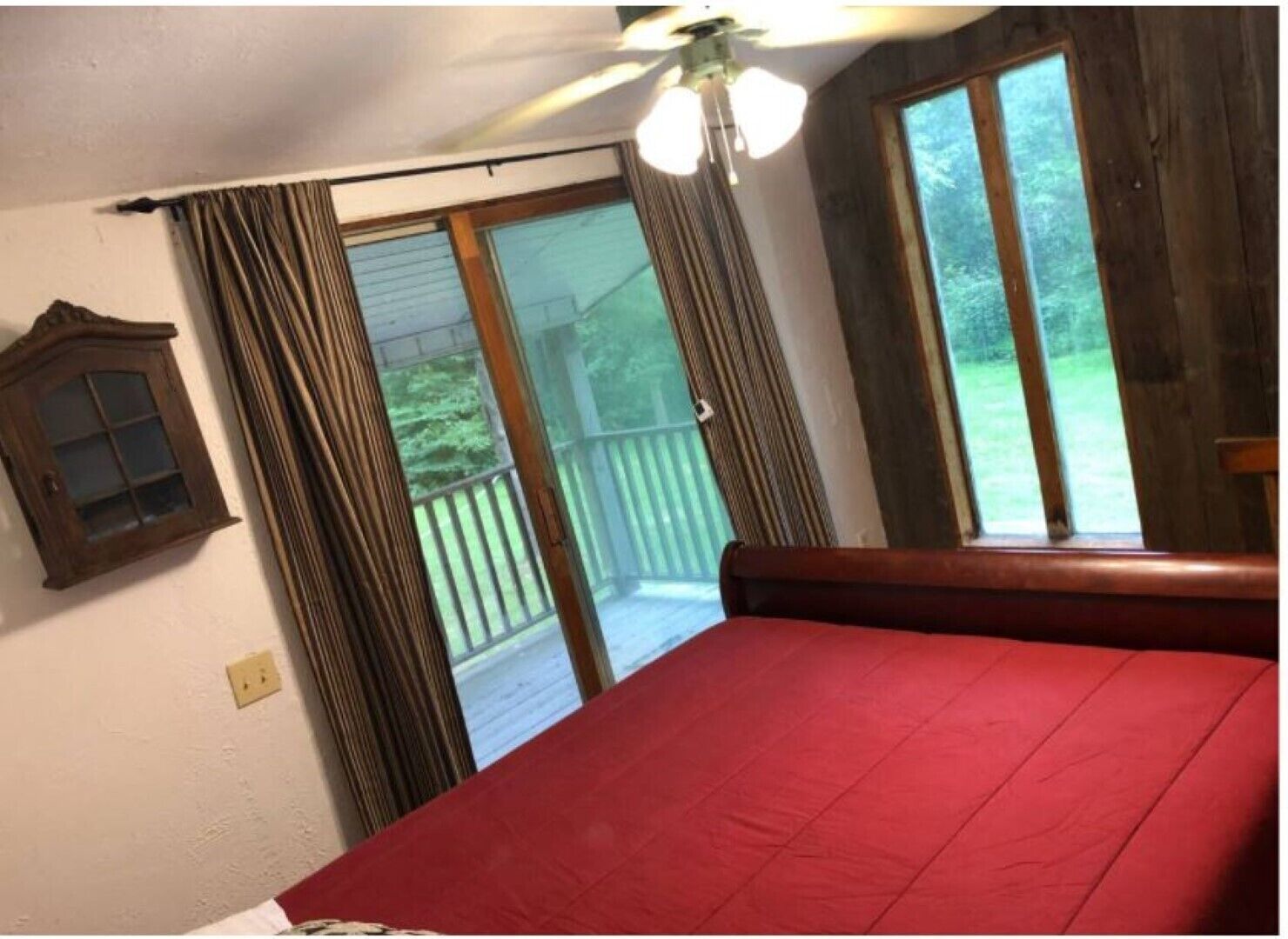 The Jurassic Lake House<br>please keep in mind sometime Satellite TV Doesn’t work