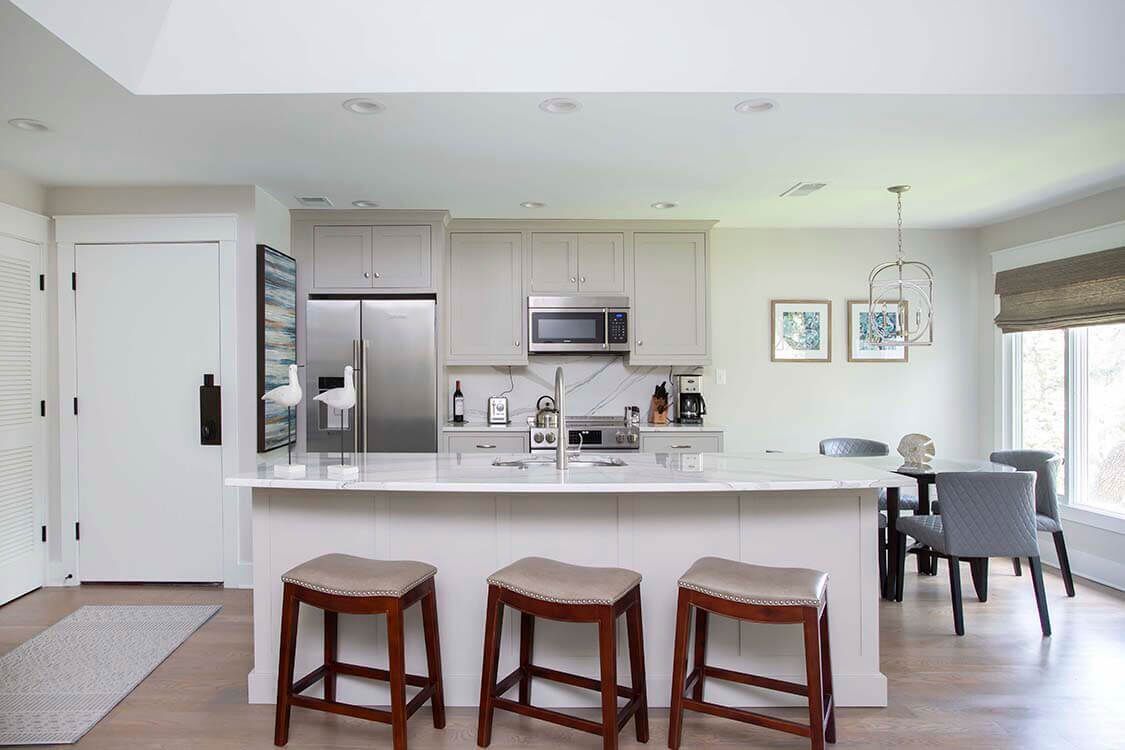 Gorgeous view, central location, spacious villa!