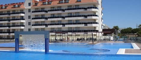Indoor pool, outdoor pool