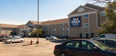 InTown Suites Extended Stay Chicago IL - Elk Grove/O'Hare 