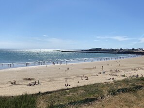 Tæt på stranden