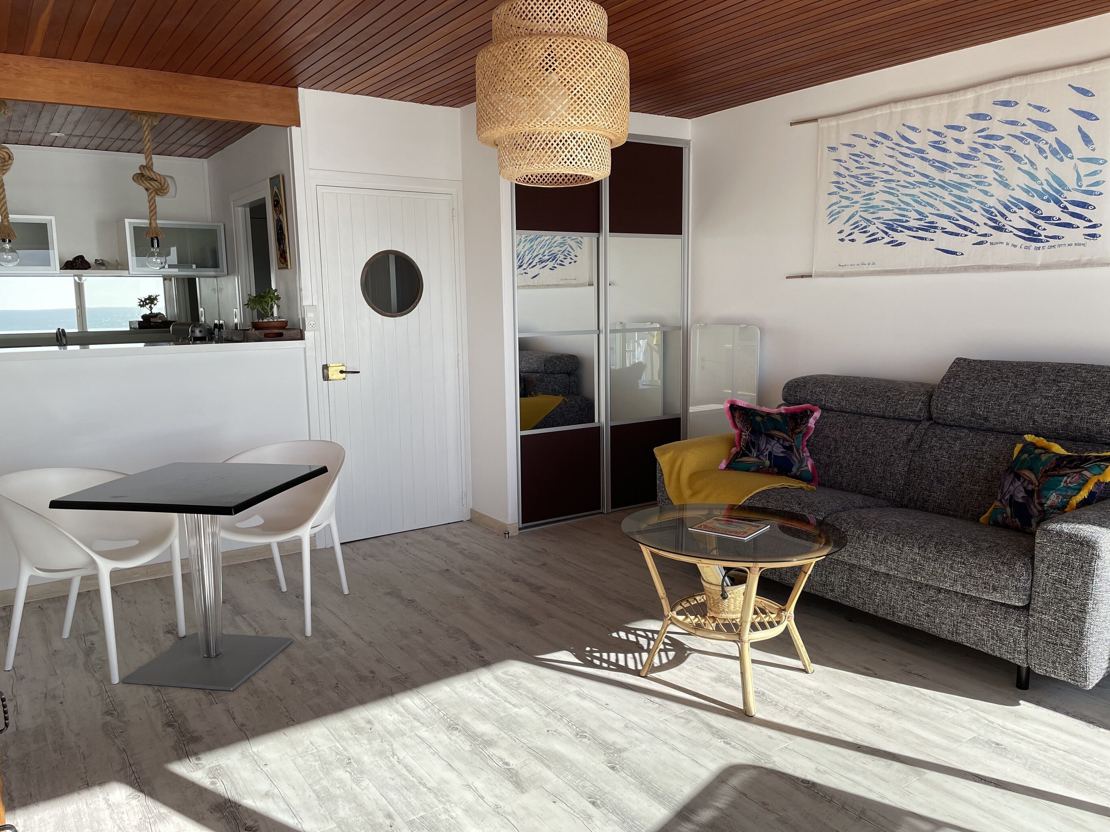 Apartment feet in the water in St Gilles Croix de Vie