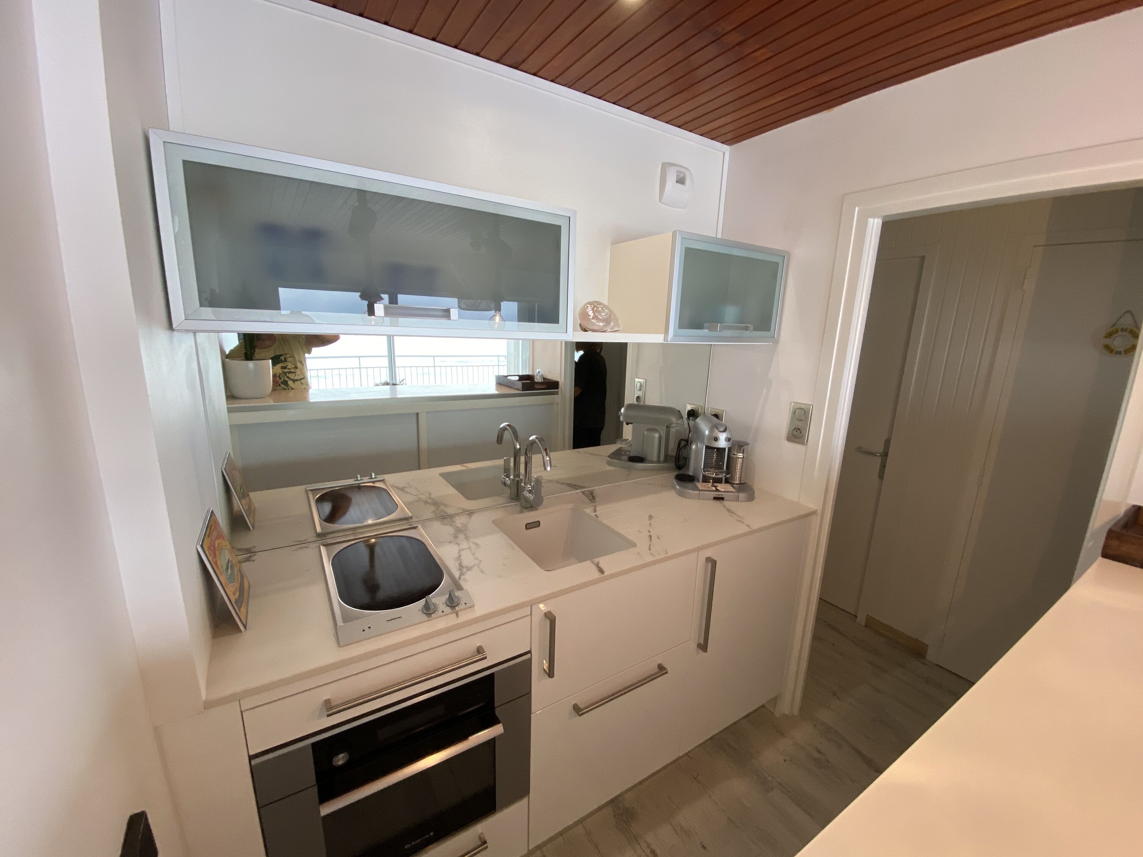 Apartment feet in the water in St Gilles Croix de Vie