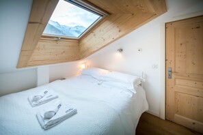3 bedrooms, iron/ironing board, free WiFi