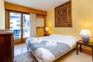 1 habitación, tabla de planchar con plancha y wifi gratis 