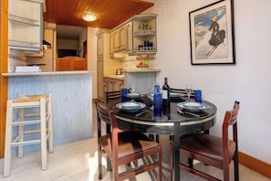 Dining area leading off the kitchen - Le Brevent apartment, Skiing, Chamonix All Year (Chamonix)