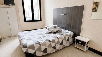 2 slaapkamers, reisbedje, gratis wifi, beddengoed