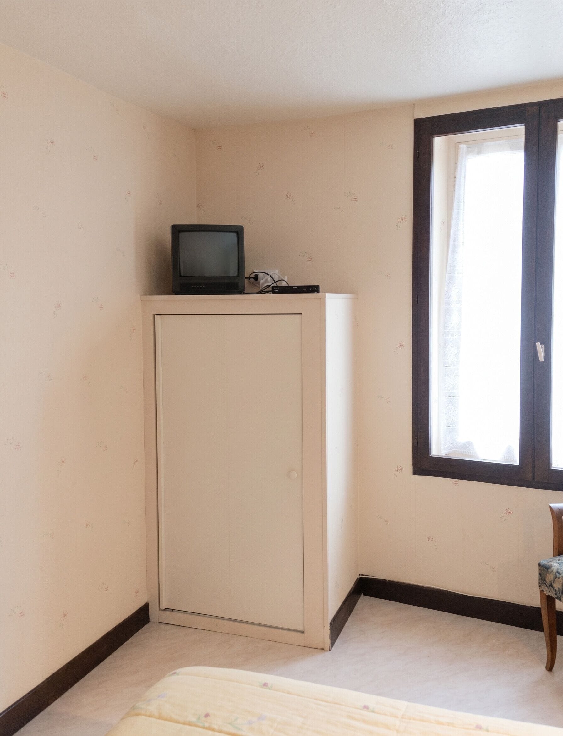 2 Schlafzimmer, Reisekinderbett, kostenloses WLAN, Bettwäsche