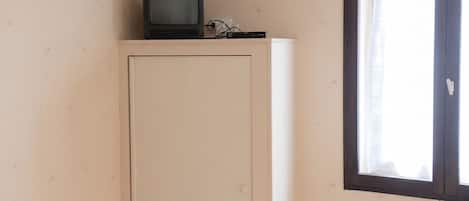 2 habitaciones, cuna de viaje, wifi gratis y ropa de cama
