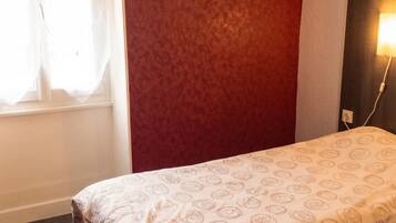 2 Schlafzimmer, Reisekinderbett, kostenloses WLAN, Bettwäsche