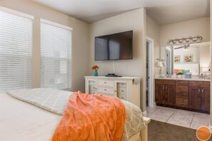 2 Schlafzimmer, Bügeleisen/Bügelbrett, Reisekinderbett, WLAN