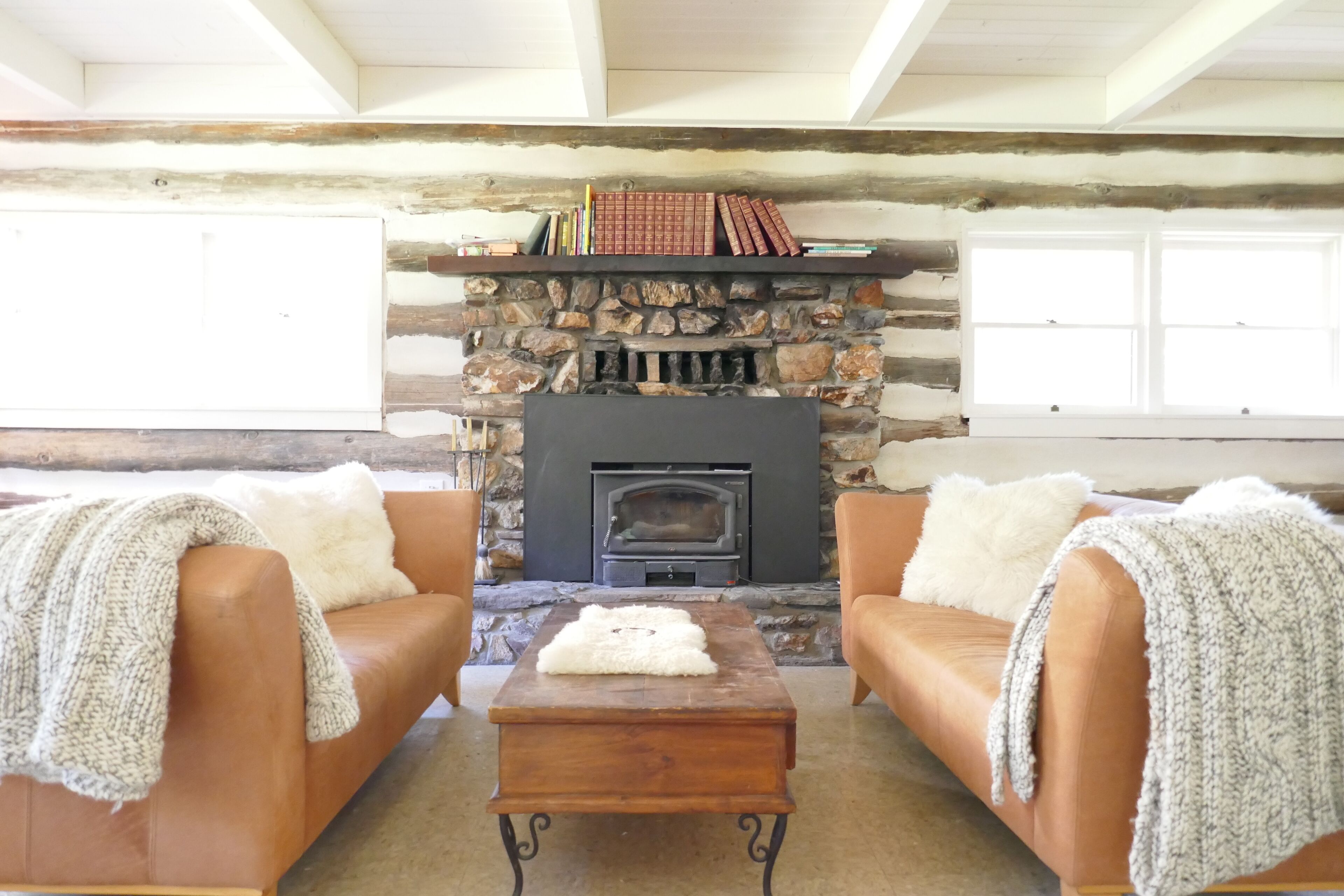 Connect with Friends and Family on Large Working Horse Ranch with Cedar Hot Tub