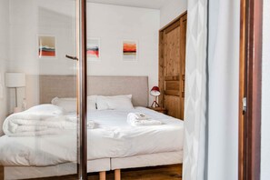 Bedroom 1 shares access to the second balcony - Le Paradis 27 Apartment, Skiing, Chamonix All Year (Chamonix)