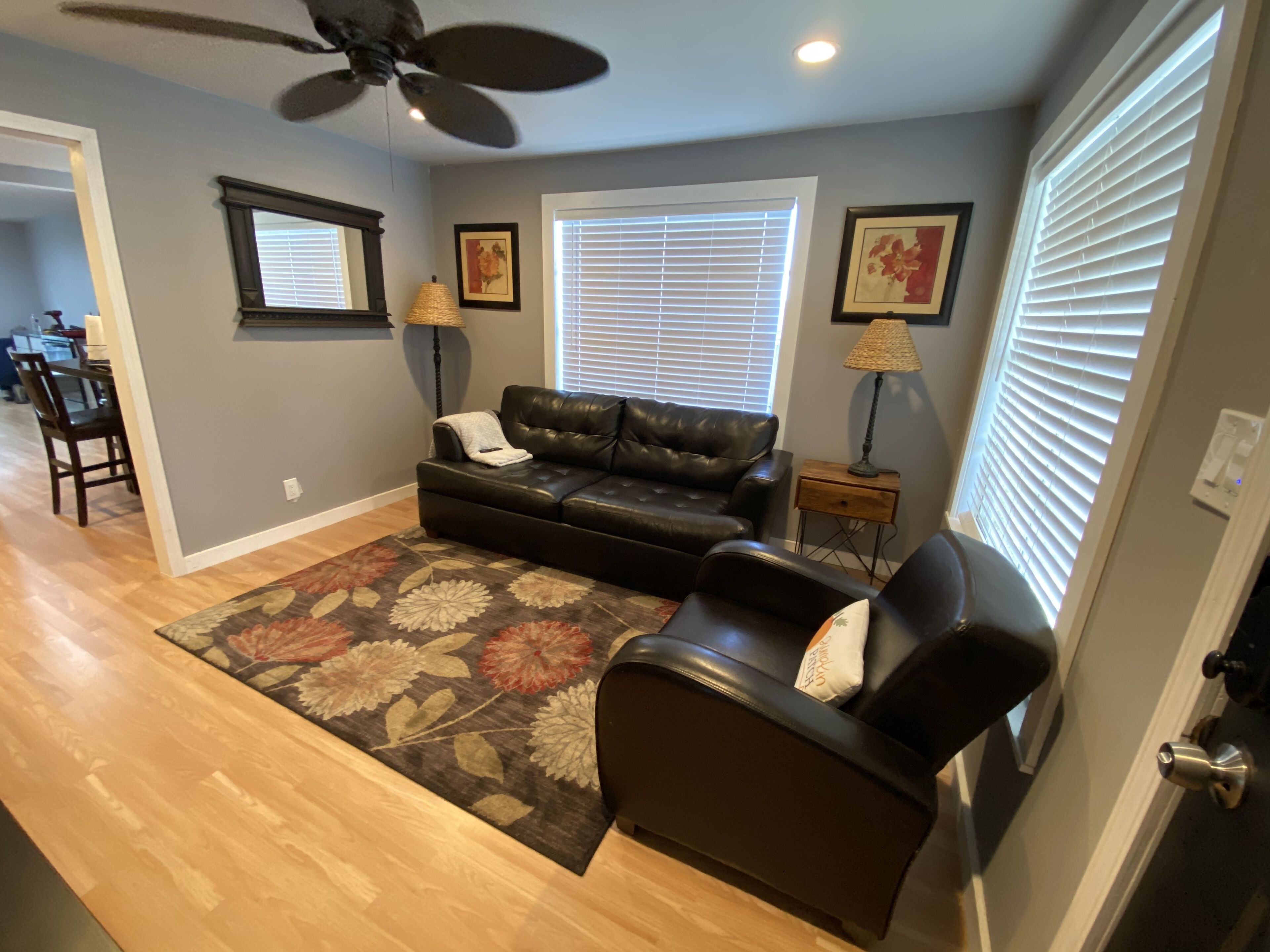 Smart TVs, WiFi, Cold AC,  Seafood Restaurant Next Door