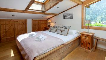 3 bedrooms, iron/ironing board, internet