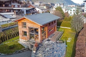 South-facing to catch all the sunshine - Luxe Chalet Couttet - skiing - Chamonix All Year (Chamonix)
