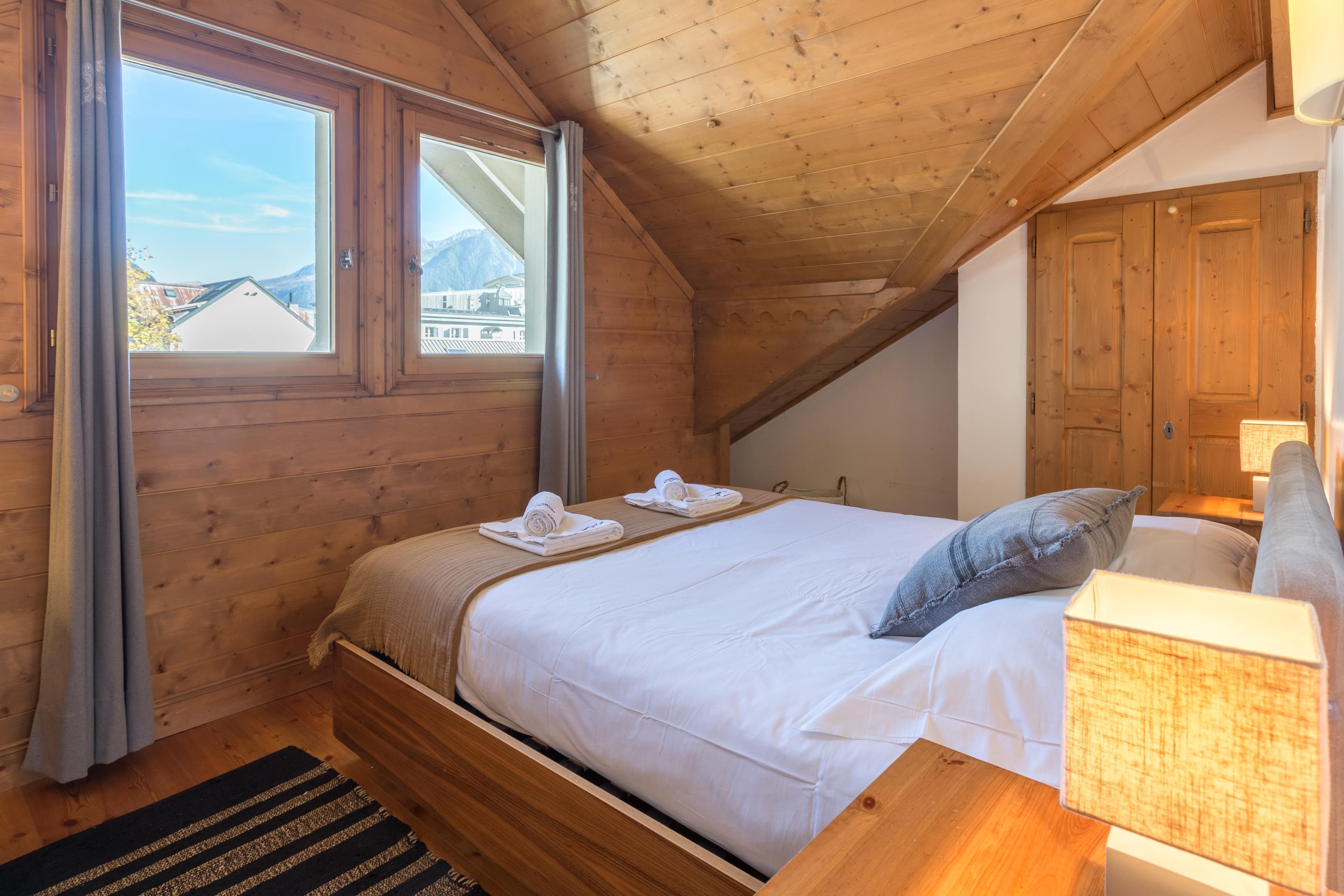 3 bedrooms, iron/ironing board, free WiFi