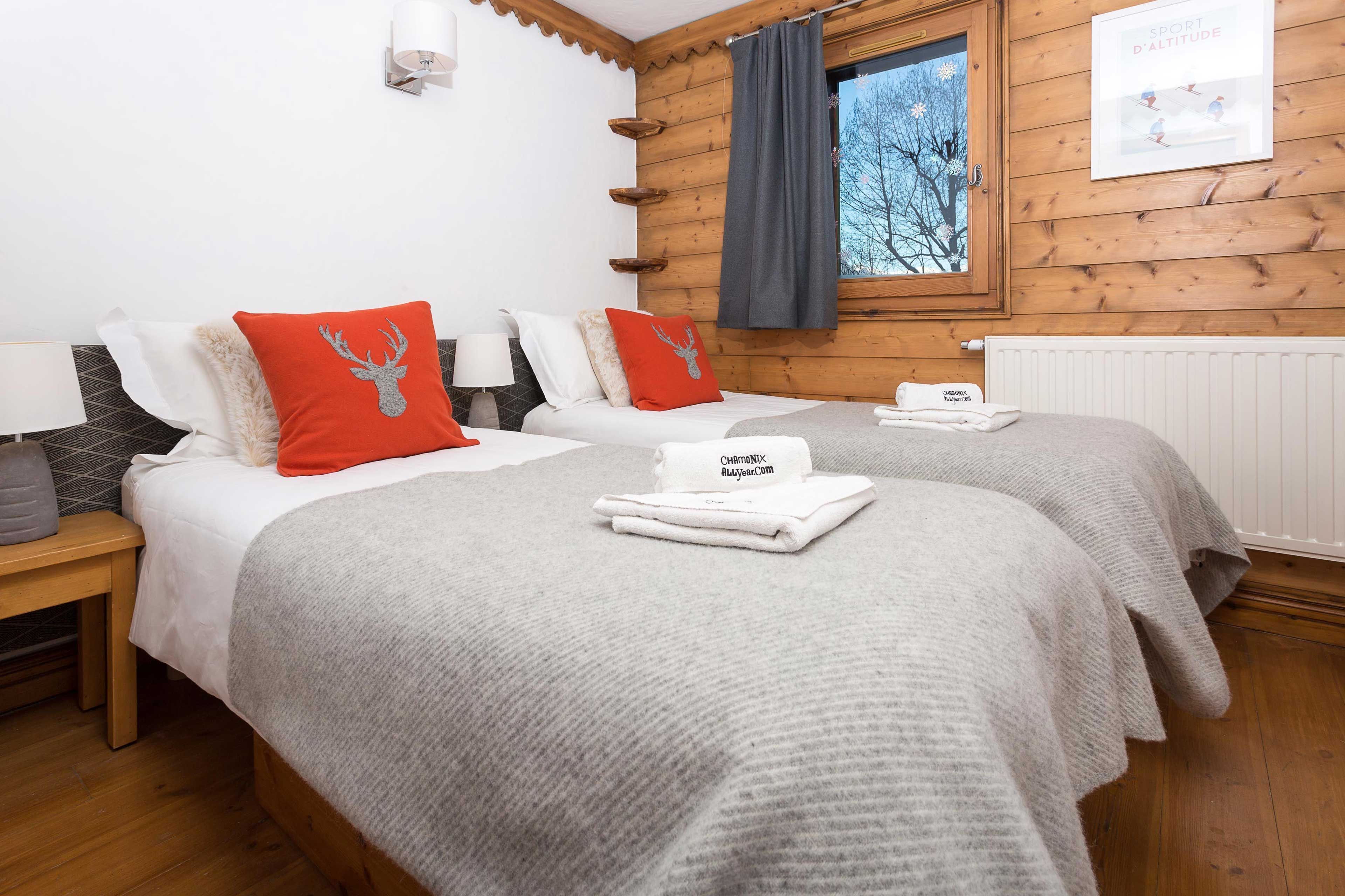 2 bedrooms, iron/ironing board, free WiFi