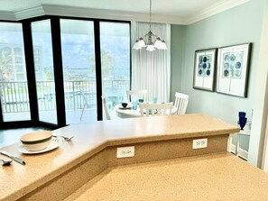 Dining - The Ultimate Relaxation Spot For The Family! Pet Friendly Unit On 2nd Floor. (Orange Beach)