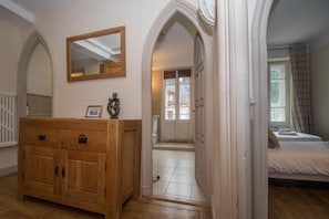 3 chambres, fer et planche à repasser, accès au Wi-Fi (inclus)