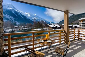 Outdoor dining - La Cordee 612 apartment -  an apartment that sleeps 8 guests  in 3 bedrooms (Les Praz)