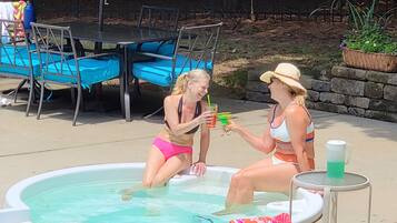 Bain à remous extérieur