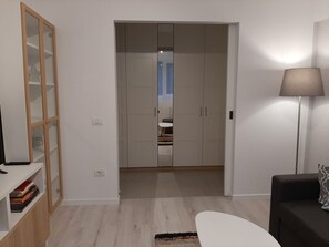 Smart TV, books, video library - Light House (Cluj Napoca)