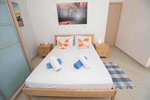 4 Schlafzimmer, Zimmersafe, Bügeleisen/Bügelbrett, Reisekinderbett