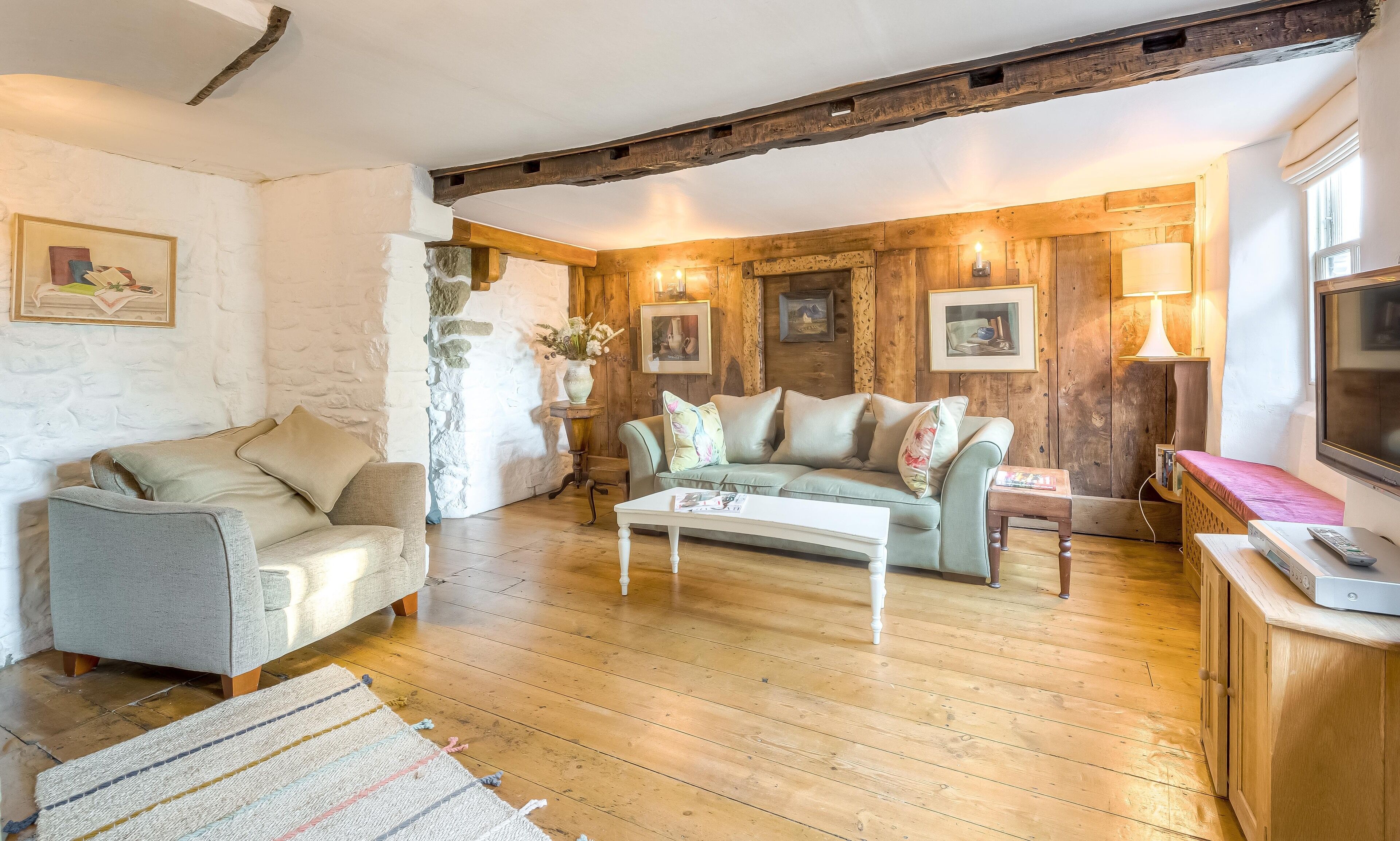 Cottage in the centre of Shaftesbury sleeps 4/5