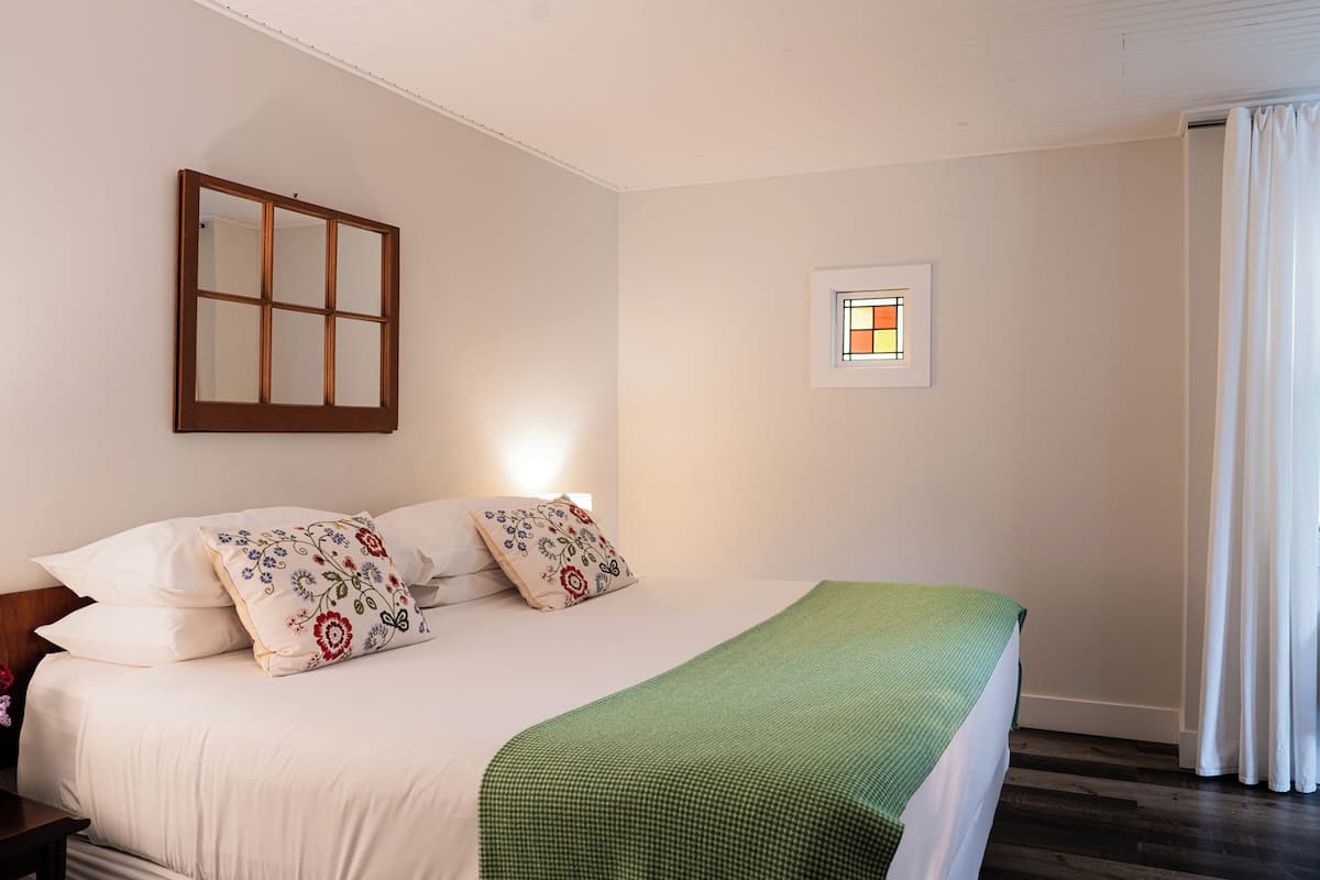 Premium kamer, 1 kingsize bed | Lakens van Egyptisch katoen, luxe beddengoed, een minibar