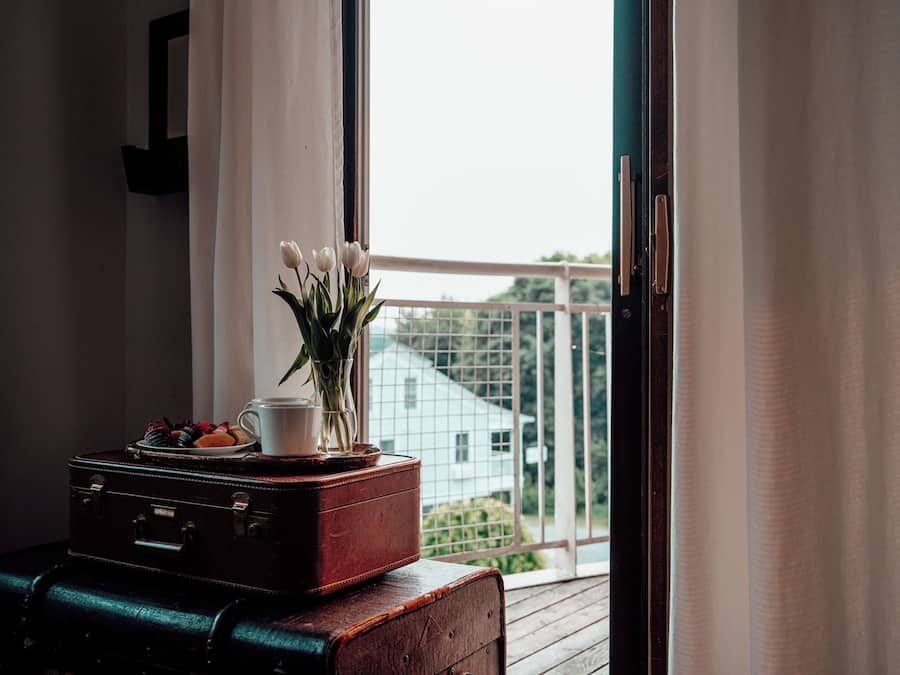 Sábanas de algodón egipcio, ropa de cama de alta calidad y minibar