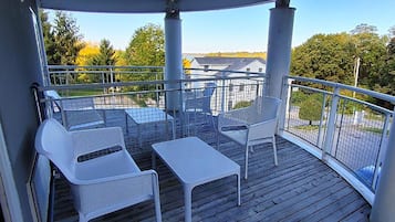 Premium-Zimmer, 1 King-Bett | Terrasse/Patio